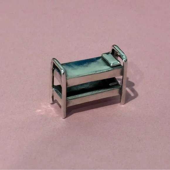 James Avery Retired Bunk Bed Charm - Picture 2 of 3